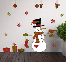 Laden Sie das Bild in den Galerie-Viewer, Wandsticker Wandtattoo Weihnachten Schneemann